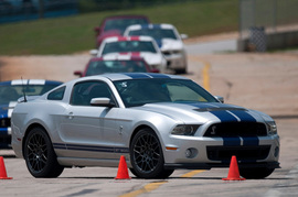 2013款福特野马Shelby