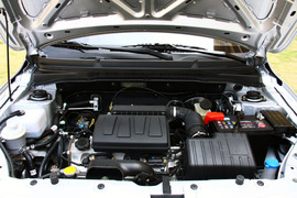 2012款长安悦翔V3试驾