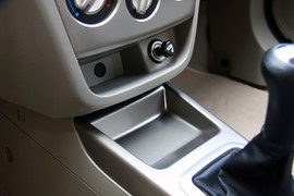 2012款长安悦翔V3试驾