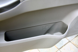 2012款长安悦翔V3试驾