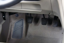 2012款长安悦翔V3试驾