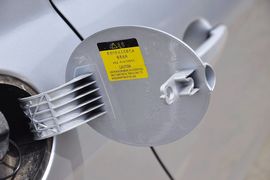 2012款长安CX30三厢1.6L手动豪华型