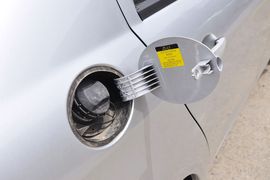 2012款长安CX30三厢1.6L手动豪华型