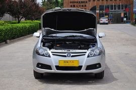 2012款长安CX30三厢1.6L手动豪华型