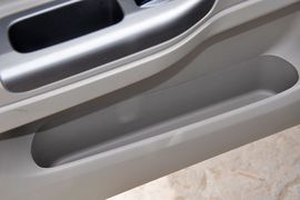 2012款长安CX30三厢1.6L手动豪华型