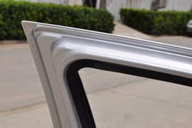 2012款长安CX30三厢1.6L手动豪华型