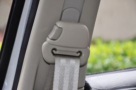 2012款长安CX30三厢1.6L手动豪华型