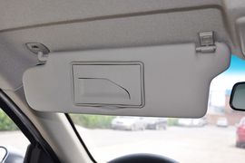 2012款长安CX30三厢1.6L手动豪华型