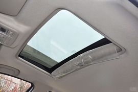 2012款长安CX30三厢1.6L手动豪华型