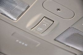 2012款长安CX30三厢1.6L手动豪华型