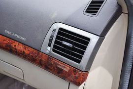 2012款长安CX30三厢1.6L手动豪华型