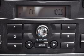 2012款长安CX30三厢1.6L手动豪华型