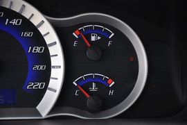 2012款长安CX30三厢1.6L手动豪华型