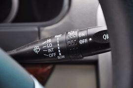 2012款长安CX30三厢1.6L手动豪华型