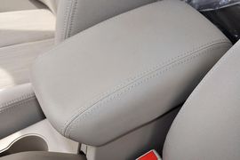 2012款长安逸动1.6L手动舒雅型