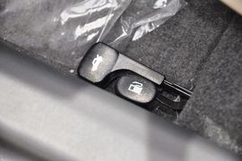 2012款长安逸动1.6L手动舒雅型