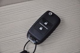 2012款长安逸动1.6L手动舒雅型