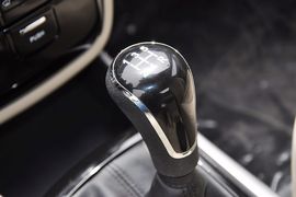 2012款长安逸动1.6L手动舒雅型