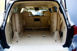 2012款雷克萨斯LX570试驾实拍