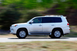 2012款雷克萨斯LX570试驾实拍