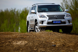 2012款雷克萨斯LX570试驾实拍