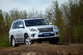 2012款雷克萨斯LX570试驾实拍