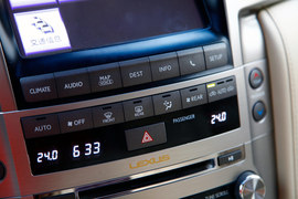 2012款雷克萨斯LX570试驾实拍