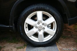 东风日产奇骏外观