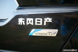 东风日产奇骏外观