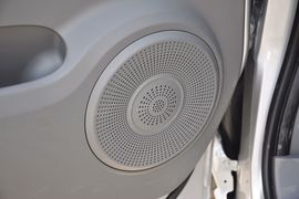 2012款郑州日产帅客2.0L自动豪华型