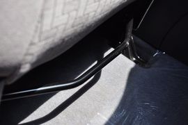 2012款郑州日产帅客2.0L自动豪华型