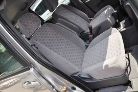 2012款郑州日产帅客2.0L自动豪华型
