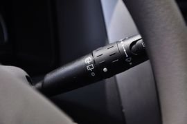 2012款郑州日产帅客2.0L自动豪华型
