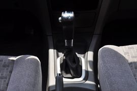 2012款郑州日产帅客2.0L自动豪华型