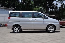 2012款郑州日产帅客2.0L自动豪华型