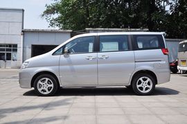 2012款郑州日产帅客2.0L自动豪华型