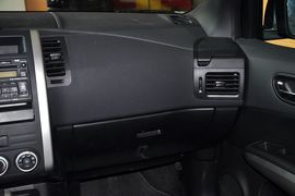 2012款东风日产奇骏2.5L