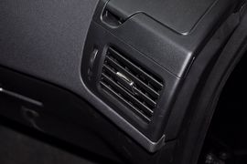 2012款东风日产奇骏2.5L