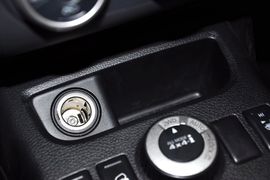 2012款东风日产奇骏2.5L