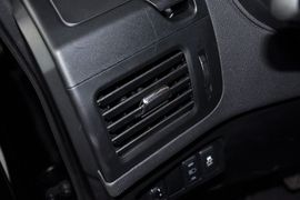 2012款东风日产奇骏2.5L