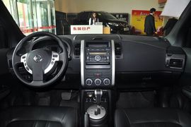 2012款东风日产奇骏2.5L