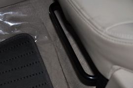 2012款福特福克斯三厢经典版1.8L手自一体时尚型