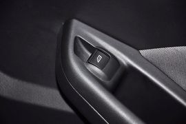 2012款福特福克斯两厢1.6L手动舒适型