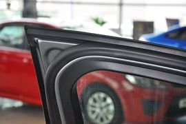 2012款福特福克斯两厢1.6L手动舒适型