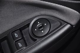 2012款福特福克斯两厢1.6L手动舒适型