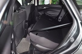 2012款福特福克斯两厢1.6L手动舒适型