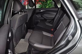 2012款福特福克斯两厢1.6L手动舒适型