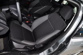 2012款福特福克斯两厢1.6L手动舒适型