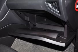 2012款福特福克斯两厢1.6L手动舒适型