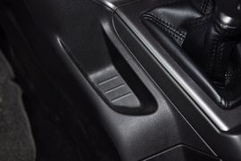 2012款福特福克斯两厢1.6L手动舒适型
